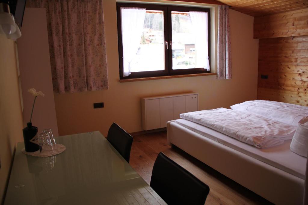 Katharinahof Ferienpension Sibratsgfäll Zimmer foto